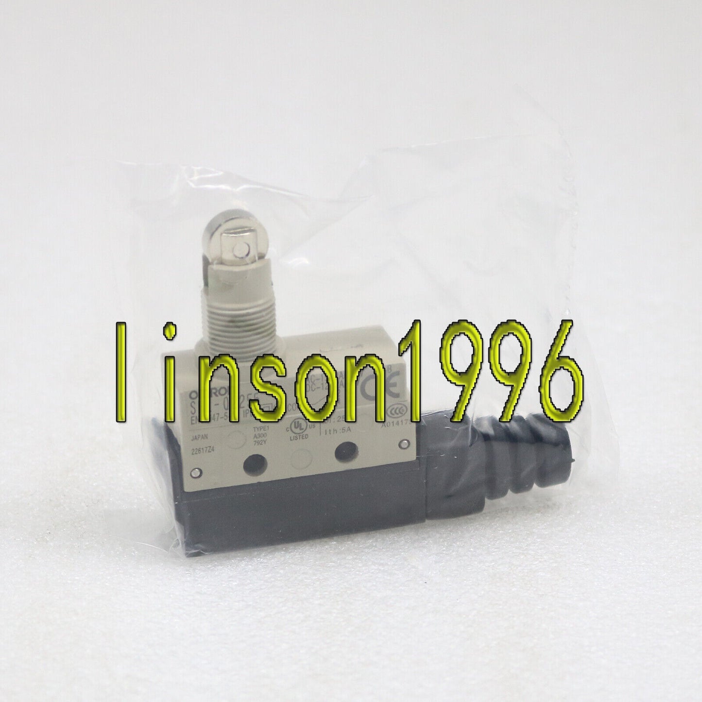 Omron ONE Limit Switch SHL-Q2255, High-Performance Switch with 2255 contacts, reliably protecting electrical circuits in industrial and domestic applications - OMRON