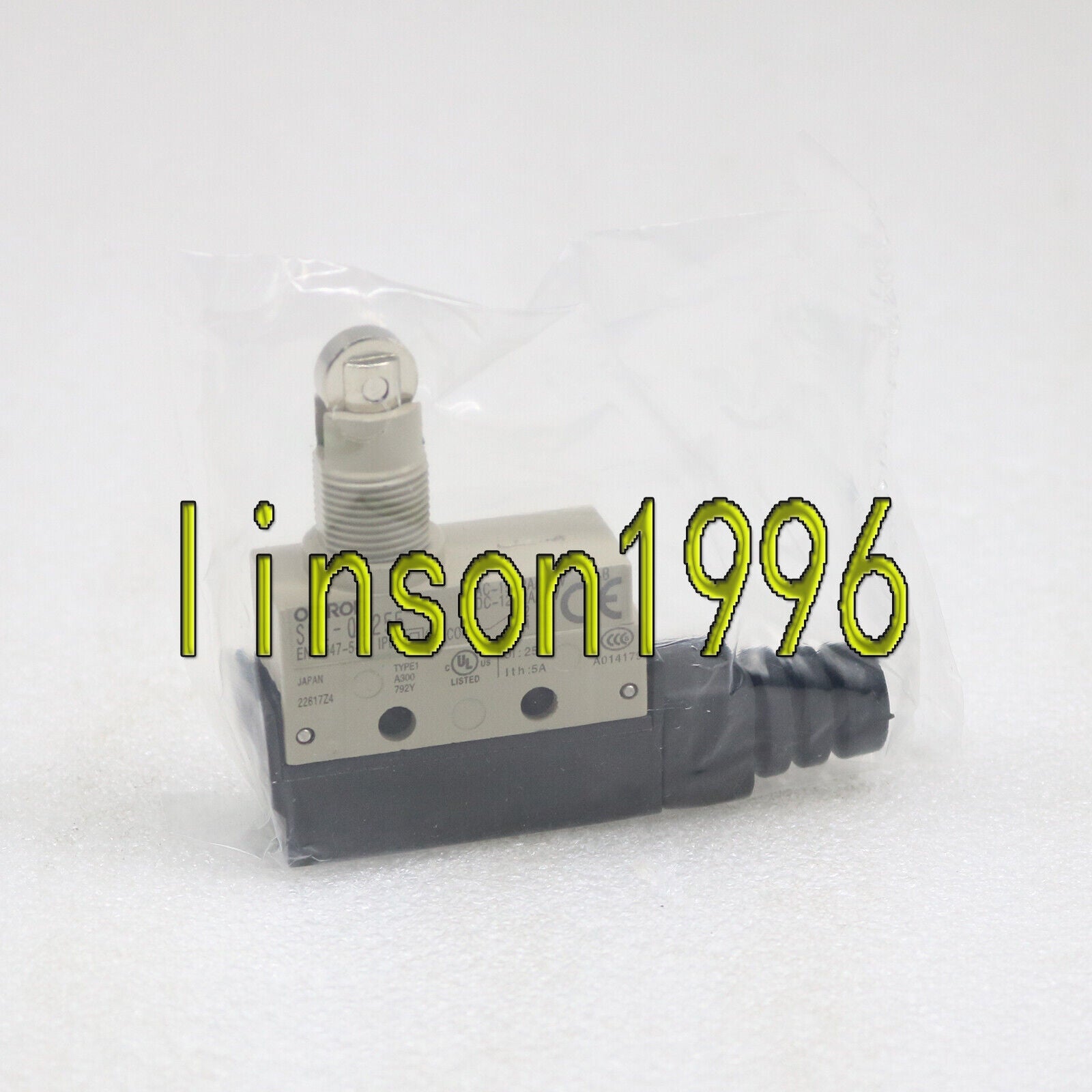 Omron ONE Limit Switch SHL-Q2255, High-Performance Switch with 2255 contacts, reliably protecting electrical circuits in industrial and domestic applications - OMRON
