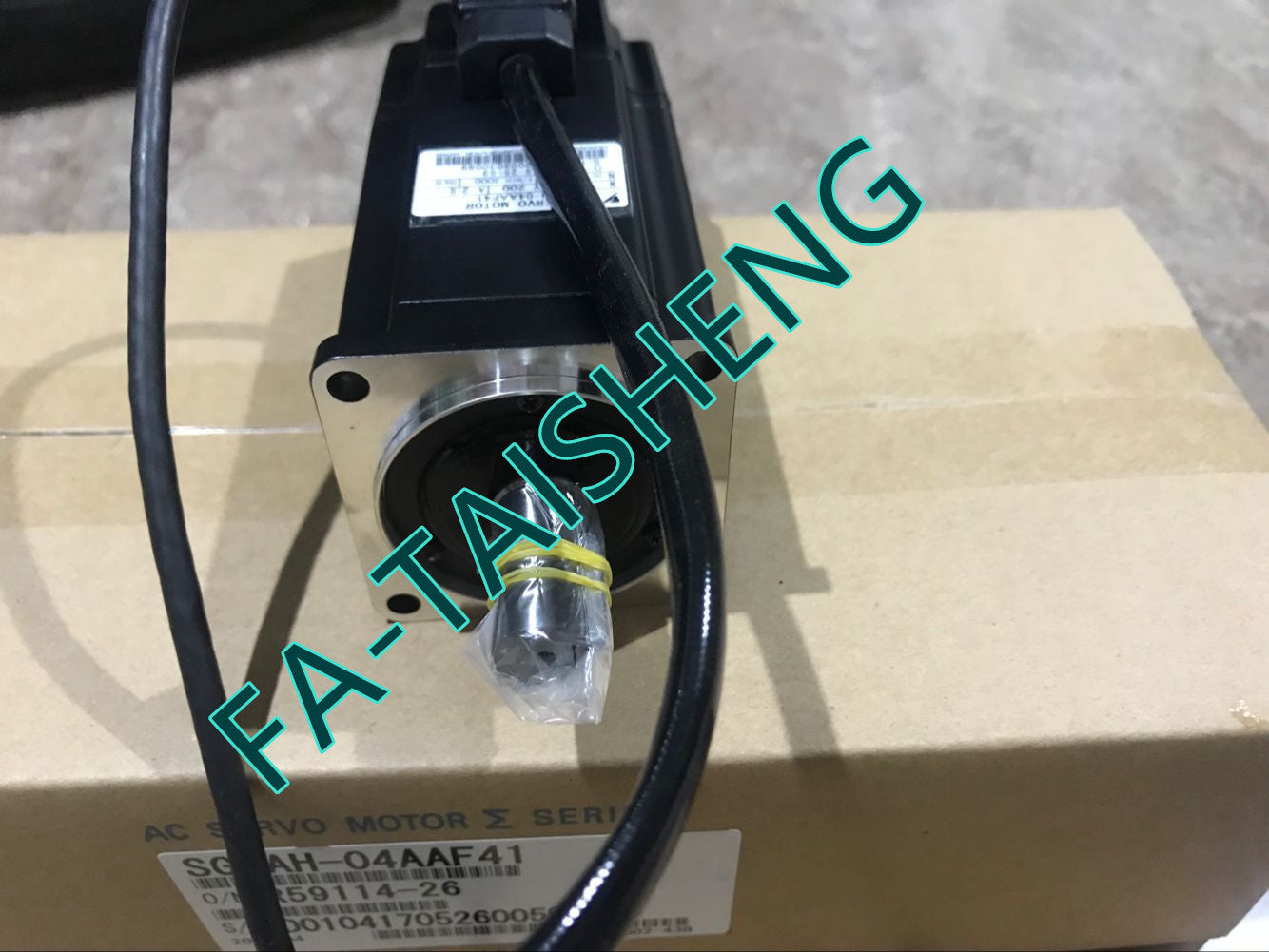 1PC YASKAWA AC SERVO MOTOR SGMAH-04AAF41