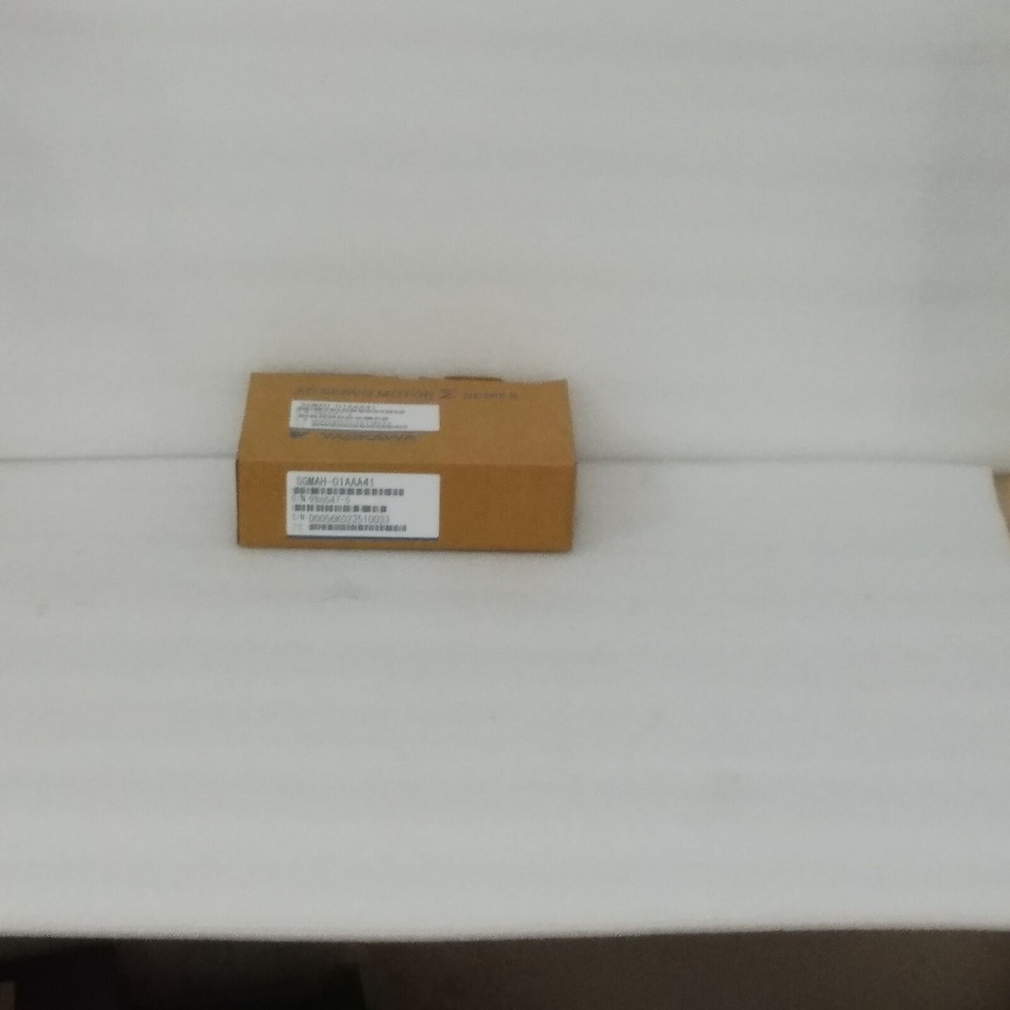 YASKAWA SERVO motor SGMAH-01AAA41 - YASKAWA
