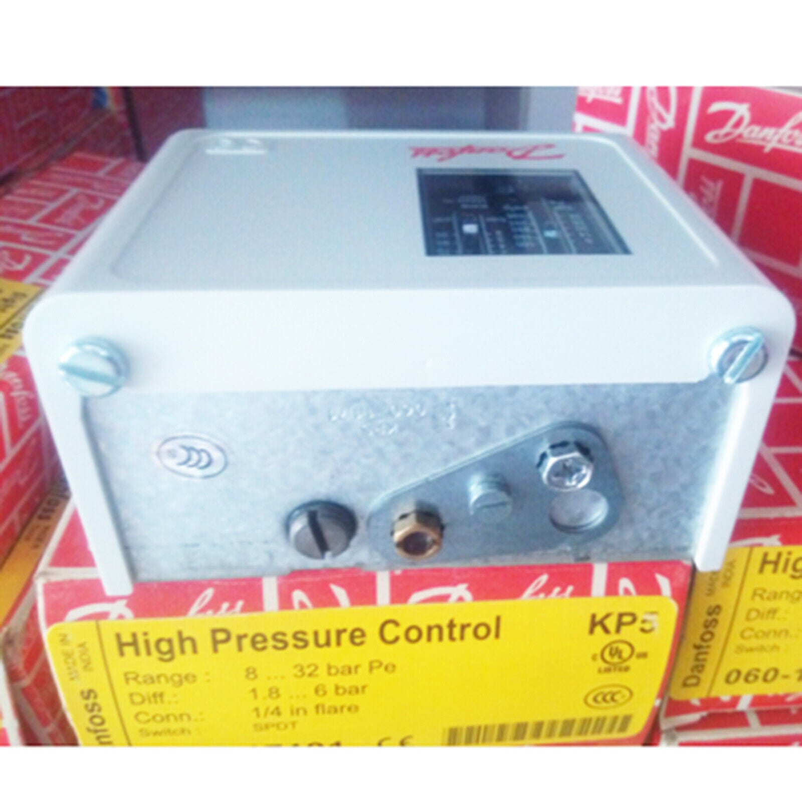 DANFOSS 060-110391 Pressure Controller - DANFOSS