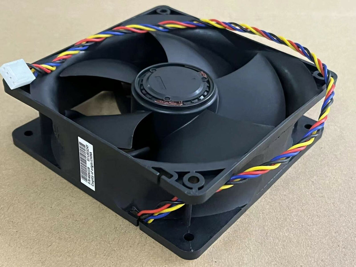 new NIDEC W12E12BS11B5-57 12VDC 1.65A 4 line PWM fan
