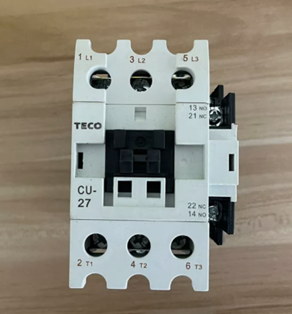 new  TECO CU-27 AC Contactor 24V TECO