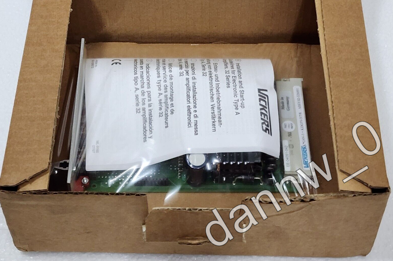 VICKERS EEA-PAM-523-A-33 proportional valve amplifier in box - VICKERS