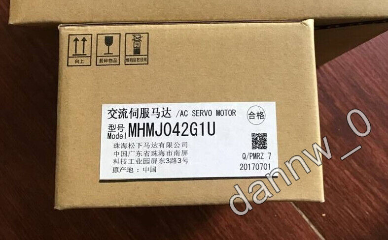 new  Panasonic MHMJ042G1U AC Servo motor fast