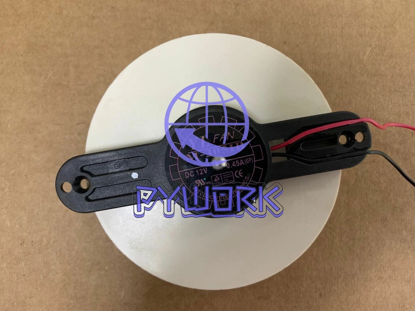 Applicable Yuelun cooling fan 9225 M-3051B 12VDC 0.45A 2P circular DC fan ~