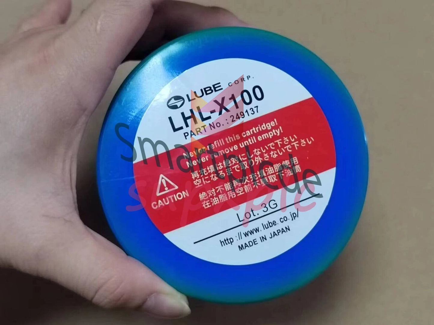 1Pcs 700CC LHL-X100 grease for injection molding machine center punch oil