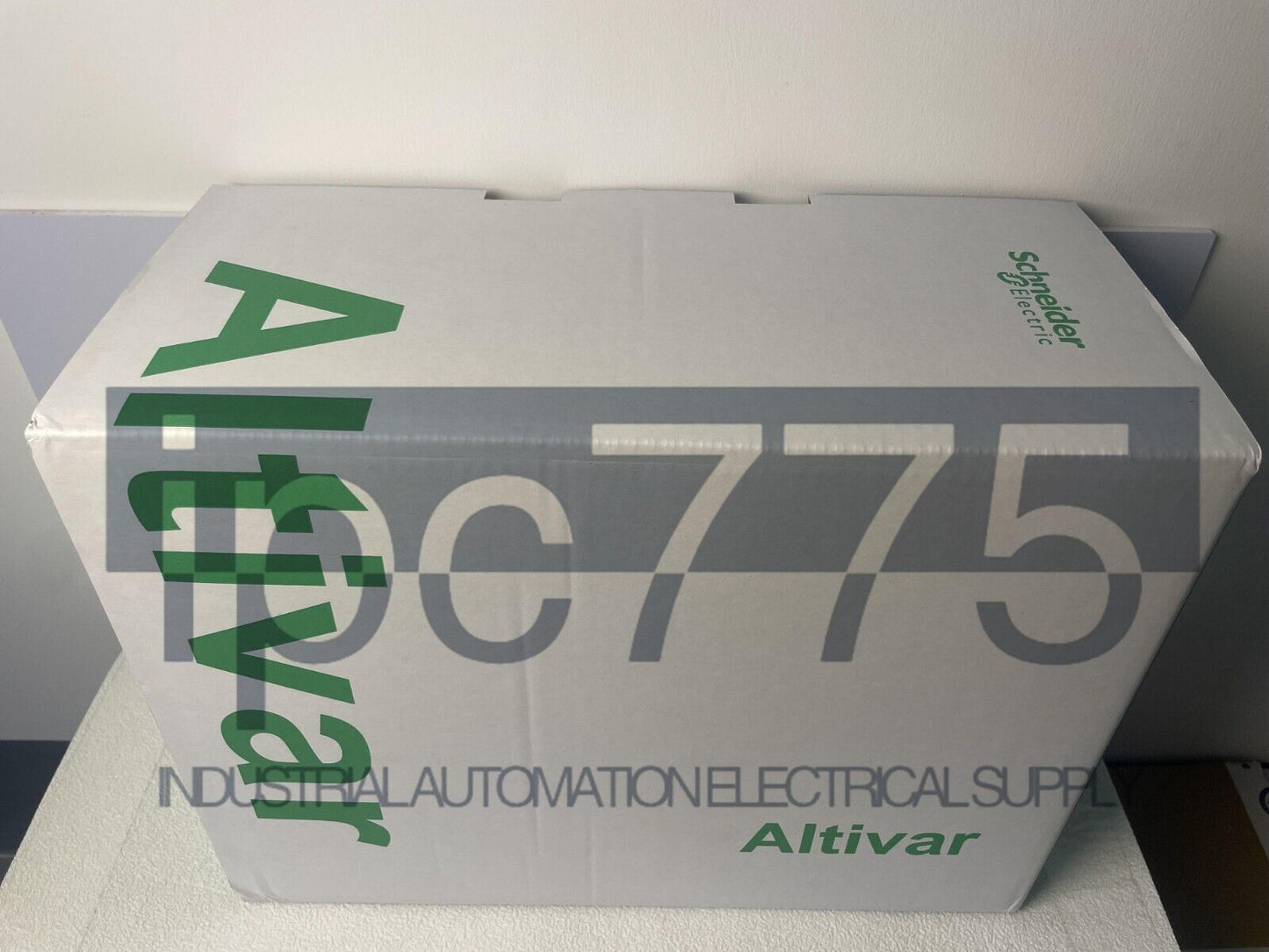 New Schneider ATV930U22N4 frequency converter authentic 2KW - SCHNEIDER
