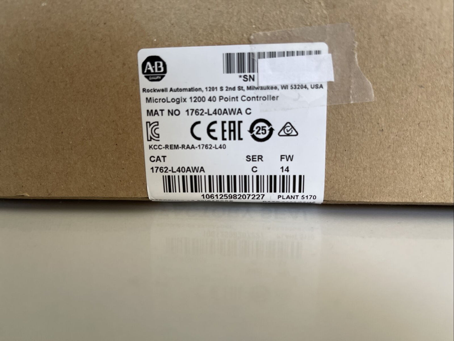 1762-L40AWA MicroLogix Controller 40 Point - SEALED ALLEN BRADLEY