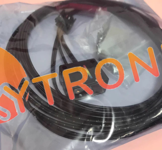KEYENCE CZ-H32 color sensor