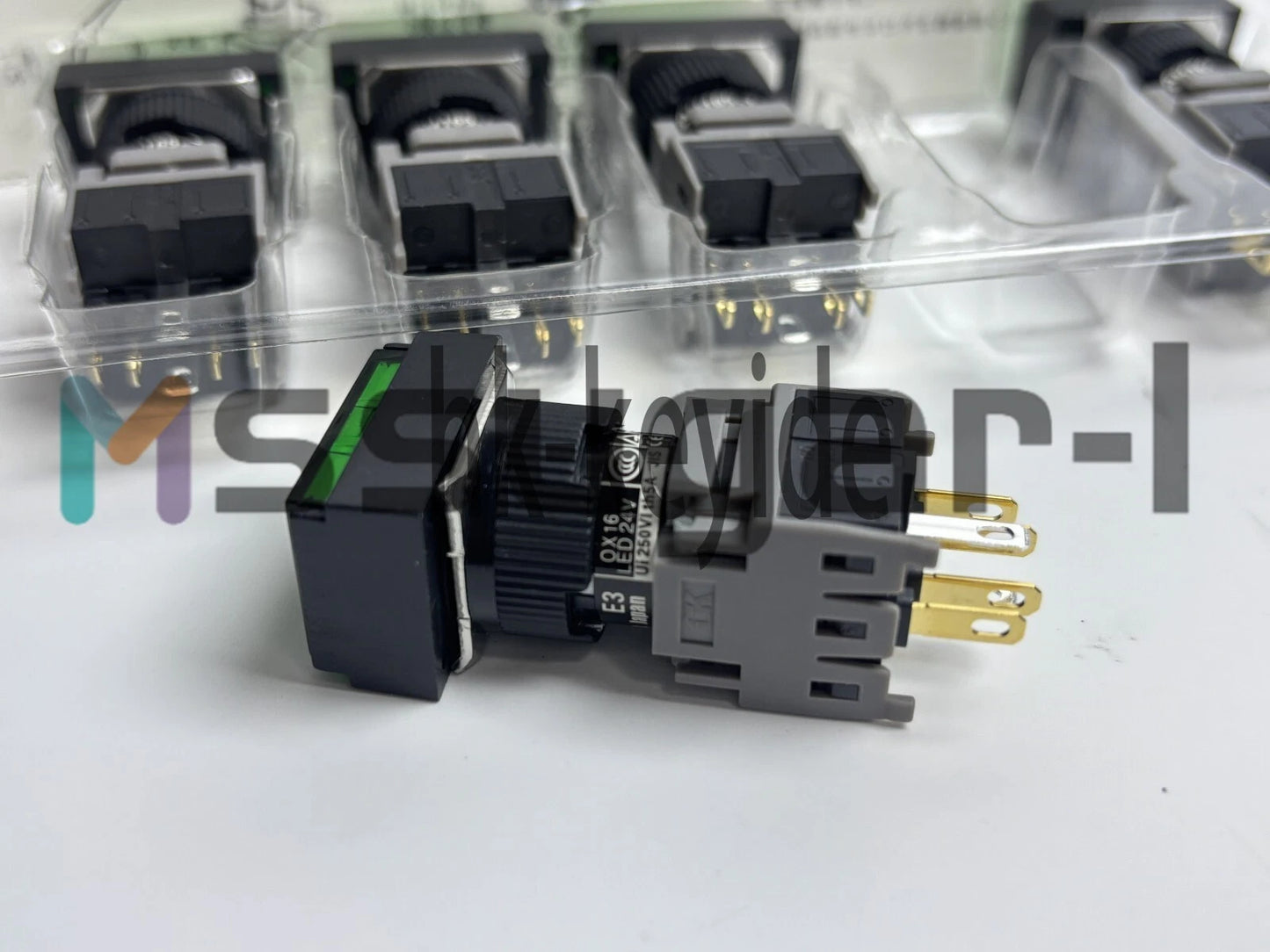 5PCS Green Pushbutton Command Switch 24VDC LED FUJI AH165-TLG11E3