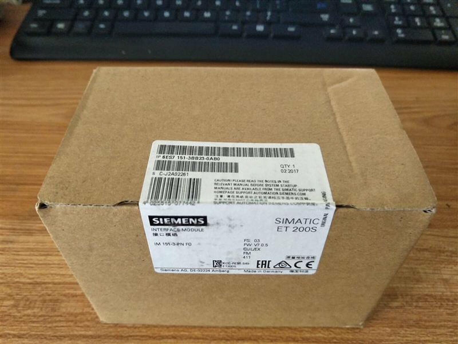 new 1PCS  SIEMENS In Box 6ES7151-3BB23-0AB0 6ES7 151-3BB23-0AB0 Fast Delivery