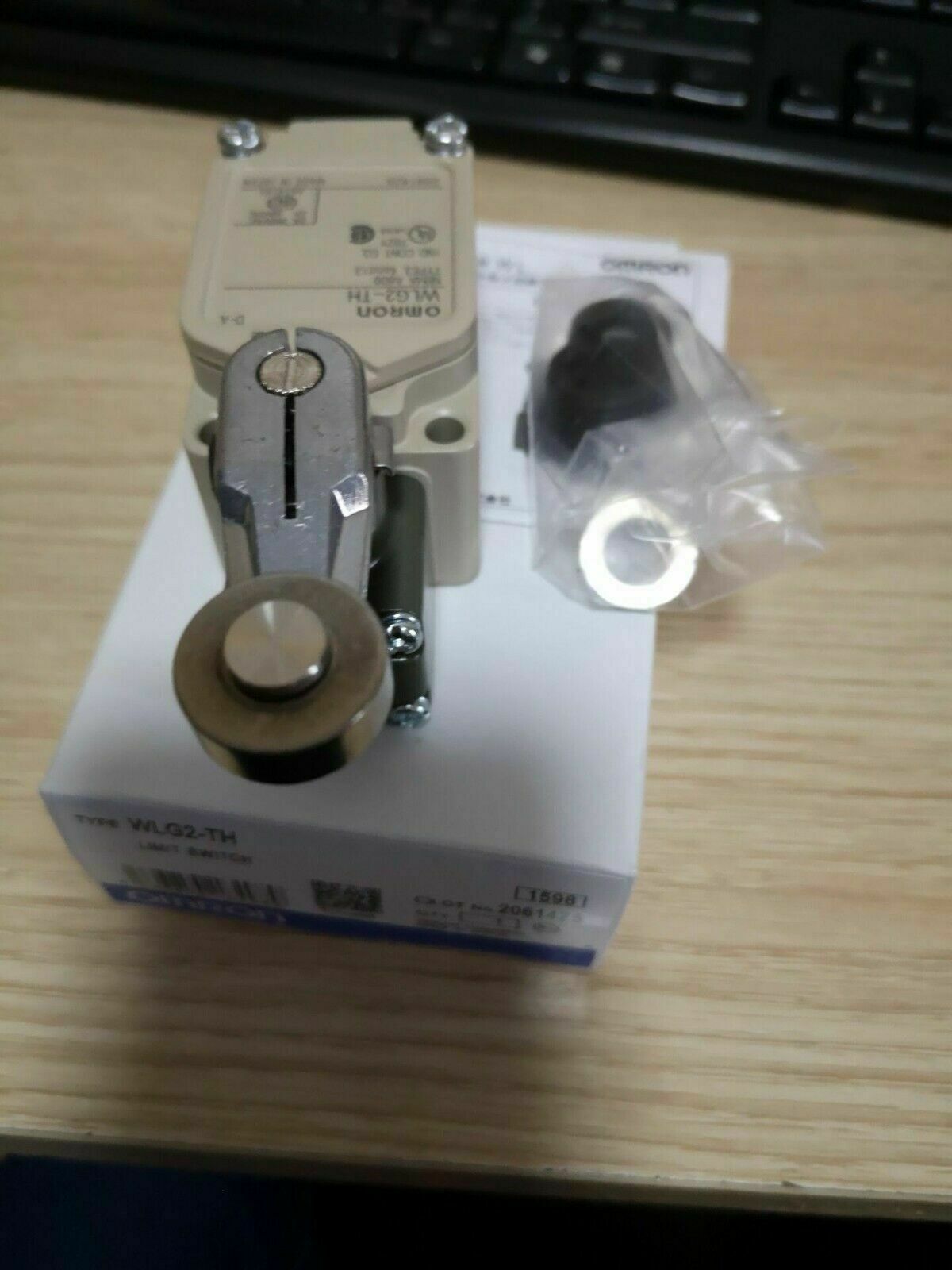 Omron Limit Switch WLG2-TH - OMRON