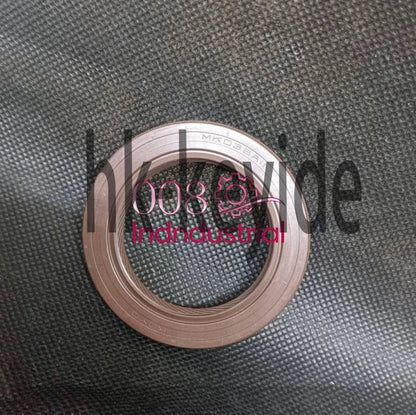1Pcs FOR MK038A11 Transmission Front Oil Seal