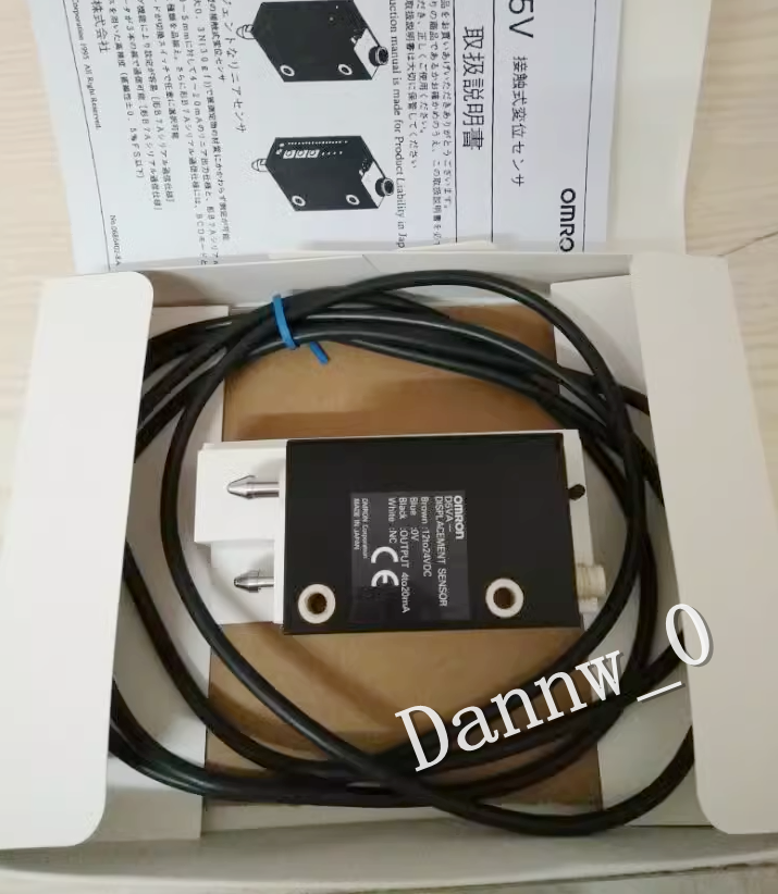 OMRON D5VA-3B1 Displacement Sensor - OMRON