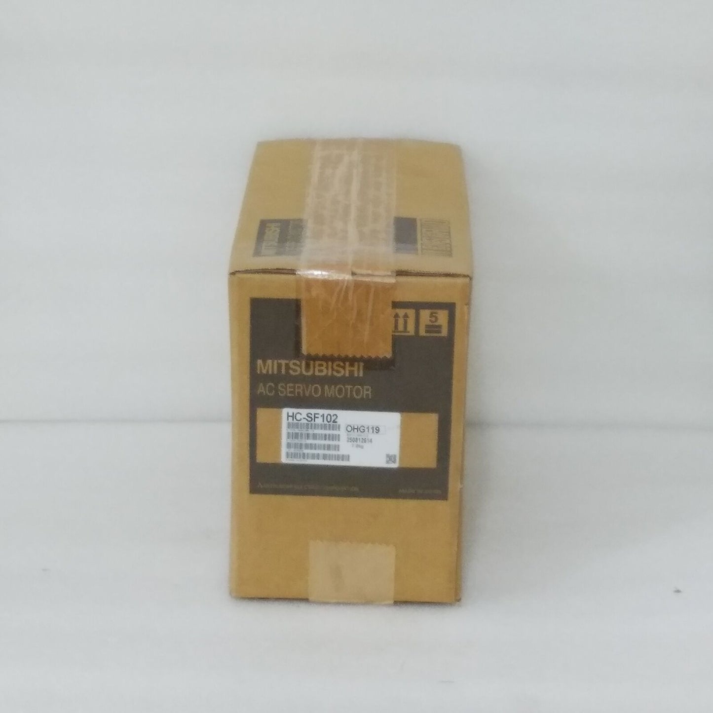 MITSUBISHI SERVO MOTOR HC-SF102 - MITSUBISHI