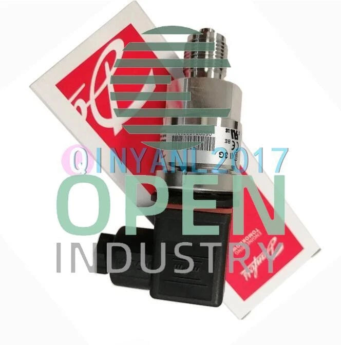 1PCS Danfoss AKS33 060G2113 Pressure Transmitter Sensor