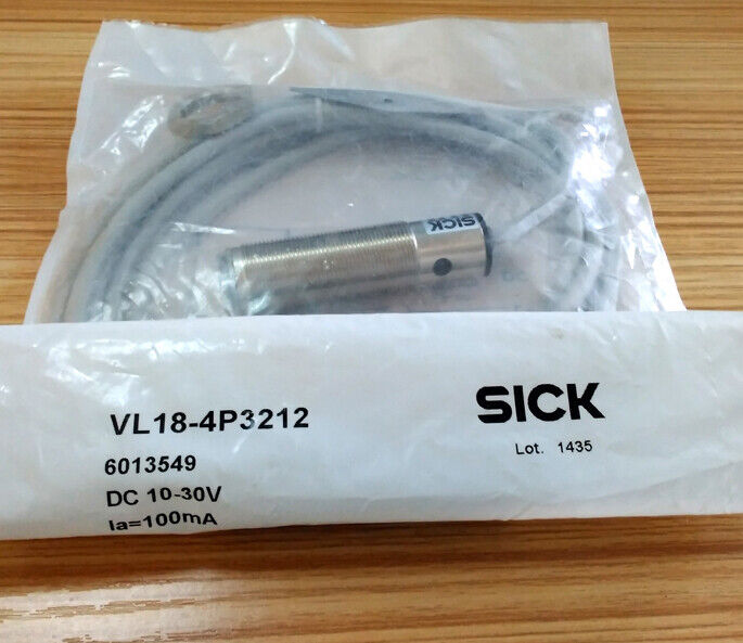 new 1PC   SICK VL18-4P3212 proximity switch Fast