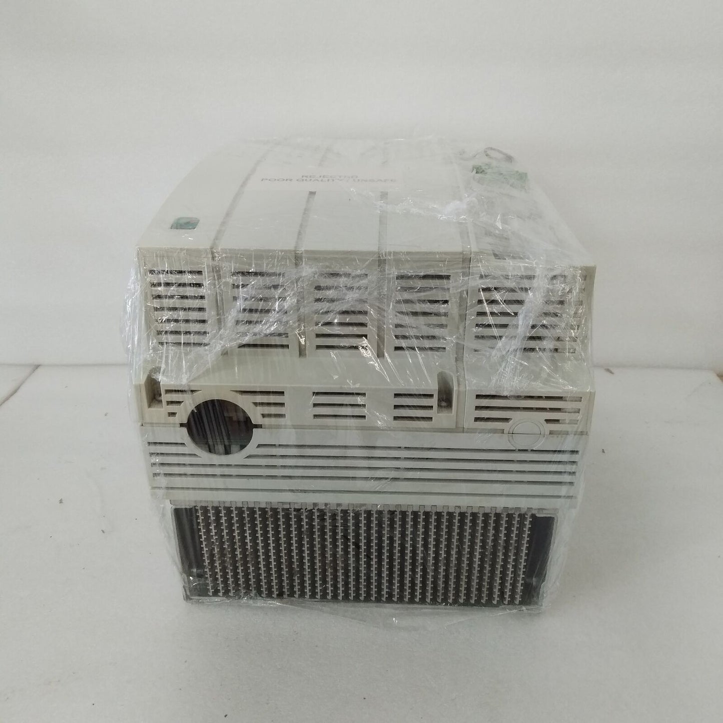 Used Lenze INVERTER EVF8221-E refurbished, high efficiency inverter, 220V 50Hz, 1500W - LENZE