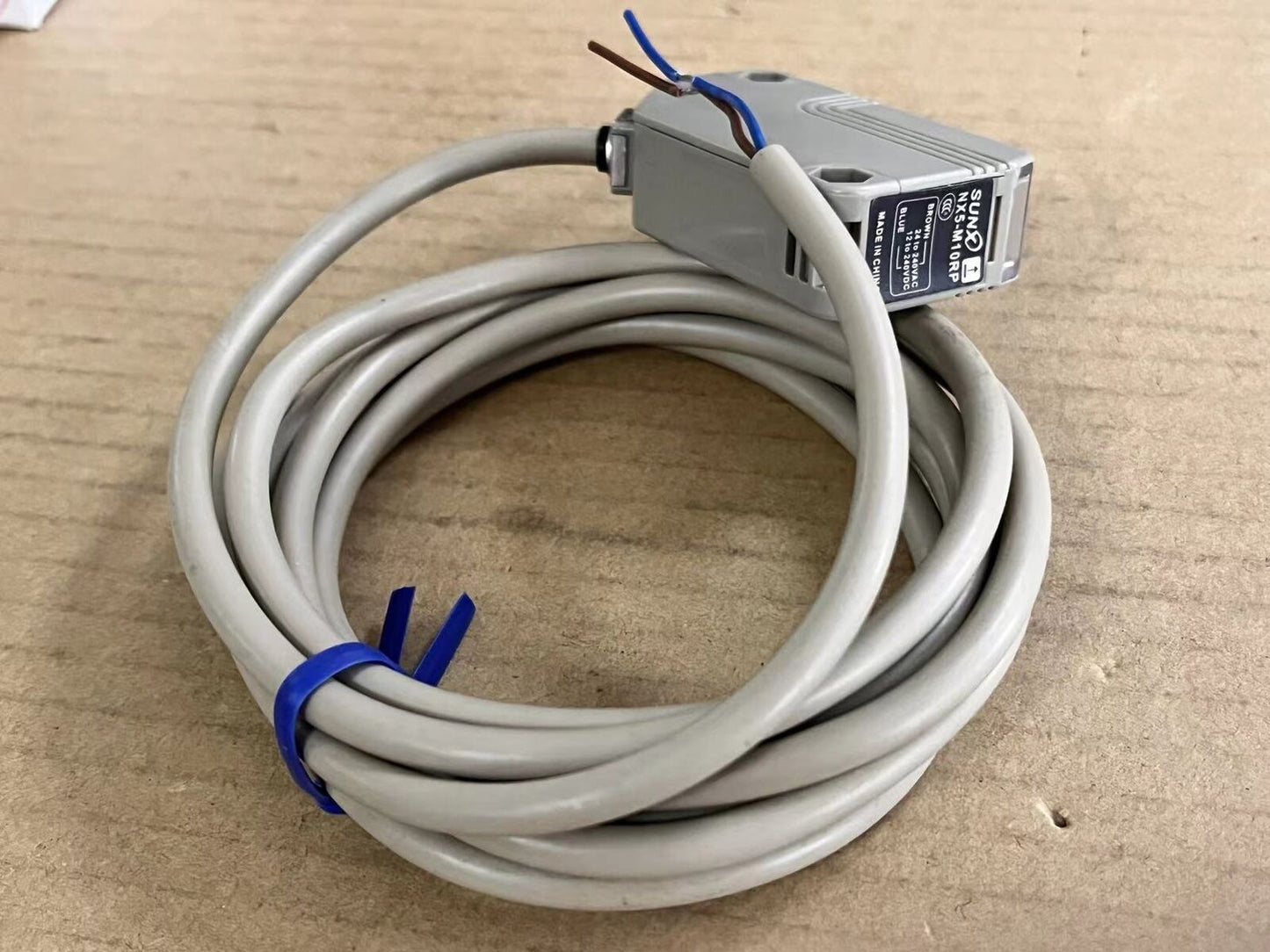 new For SUNX NX5-M10RBD photoelectric switch sensor