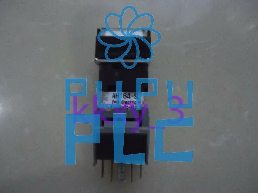 1Pcs AH164-SL5W11E3 square self-locking button~