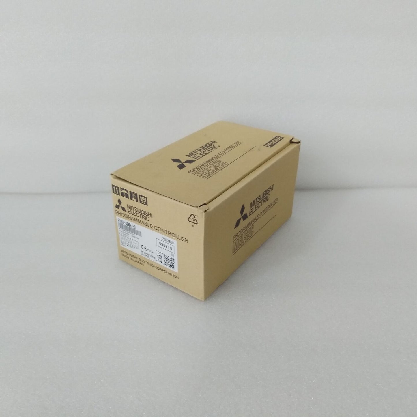 new Sent within 24 hours Mitsubishi PLC FX3U-48MR/ES - MITSUBISHI