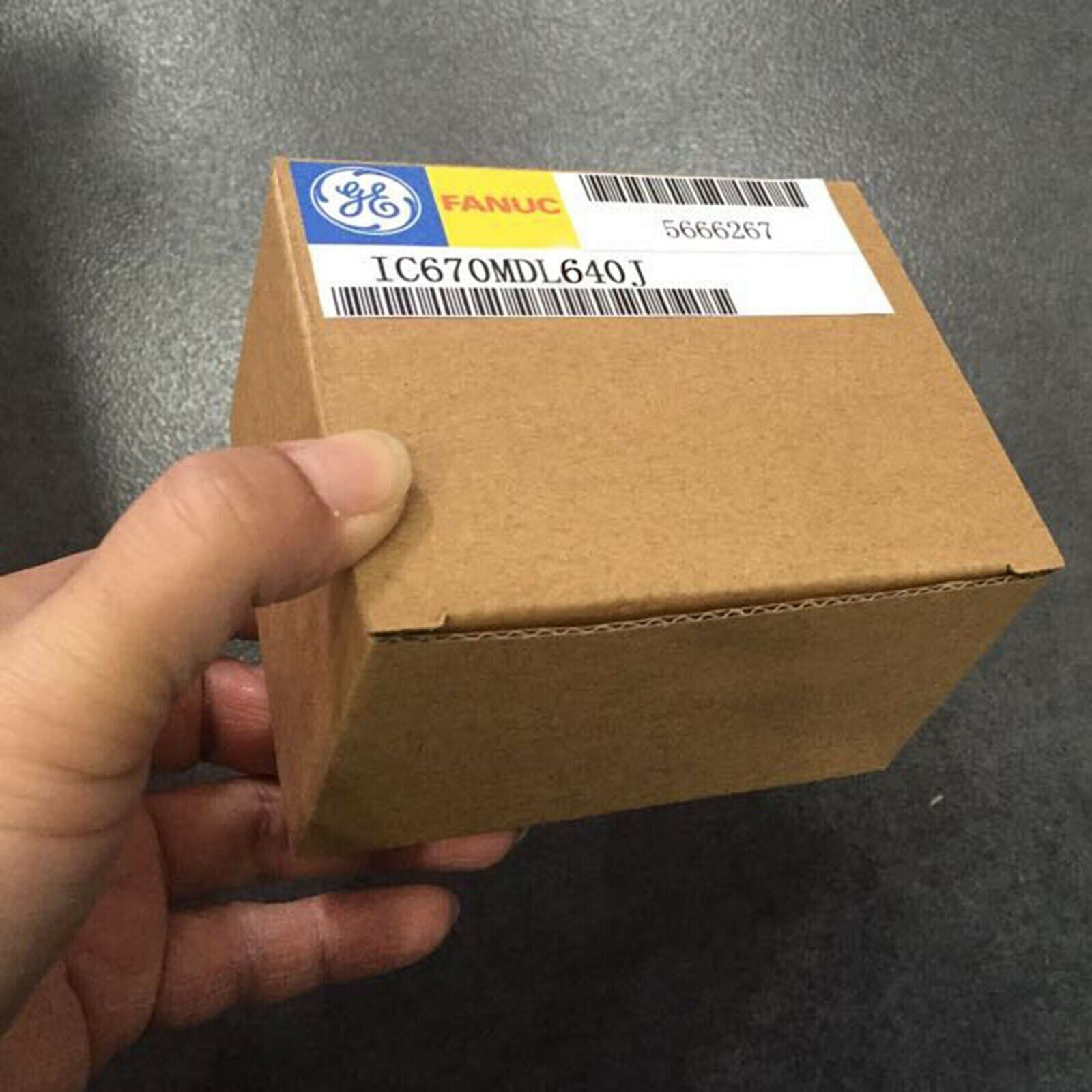 New One GE FANUC IC670MDL640J 24VDC 16-Input Module POS/NEG Unit - GE FANUC
