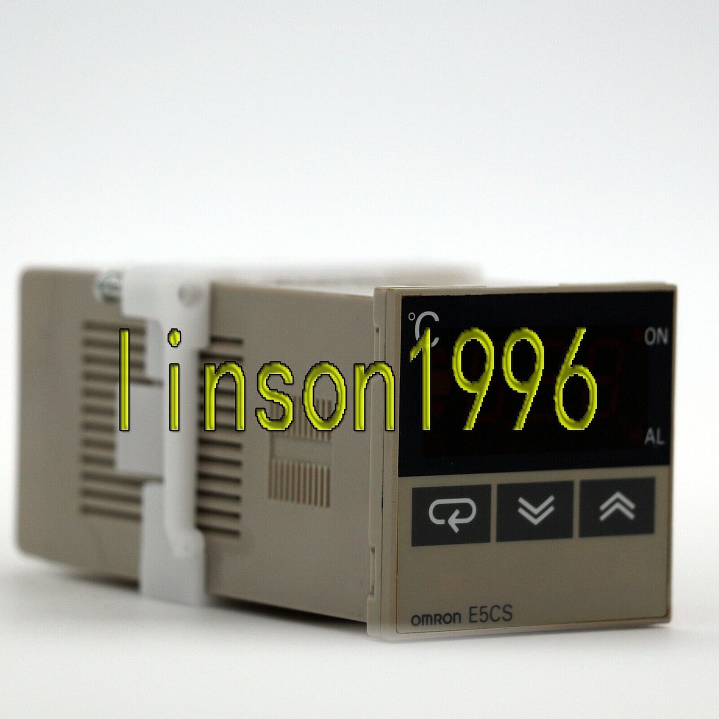 OMRON E5CS-R1KJX-F Temperature Controller - OMRON