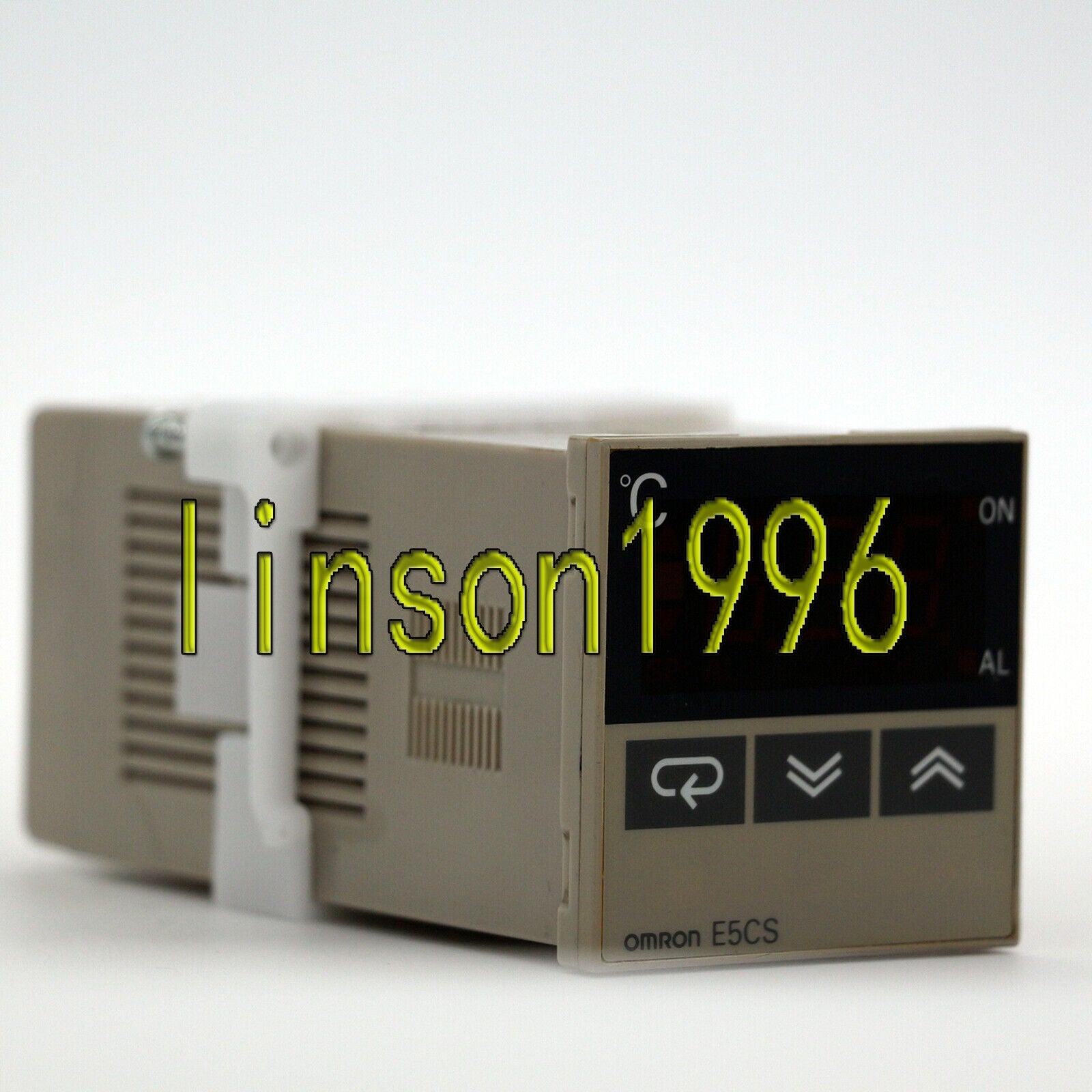 OMRON E5CS-R1KJX-F Temperature Controller - OMRON