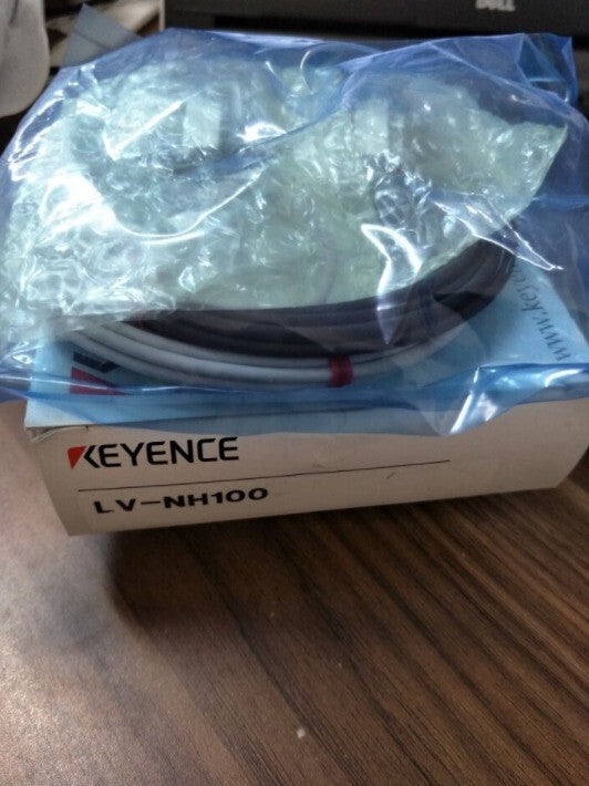 1PCS KEYENCE LV-NH100 LVNH100 SENSOR IN BOX