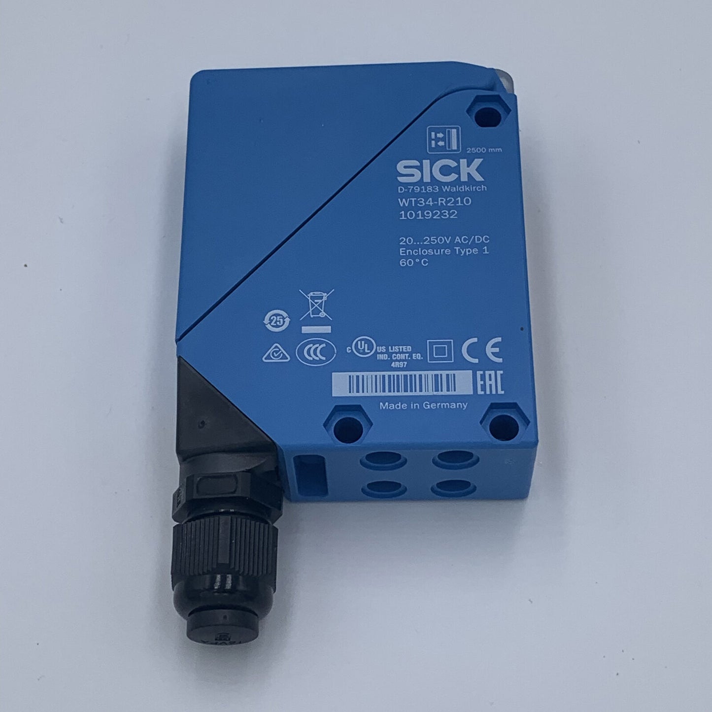 new 1PC SICK WT34-R210 photoelectric switch spot stock - SICK