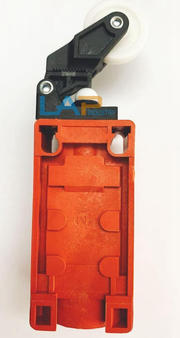 new 1PCS For BERNSTEIN Sensor I88-A2Z 608.6821.120 AC15 Ue 240V/le 1.5A Ui 250V - BERNSTEIN