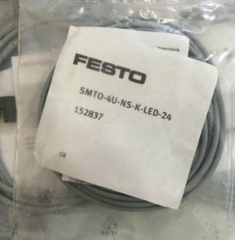 1PC Festo SMTO-4U-NS-K-LED-24 152837 Proximity Switch
