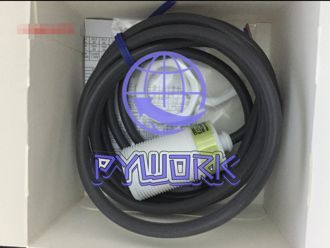 1Pcs OMRON Proximity switch E2FQ-X5Y1