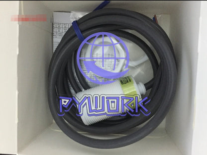 1Pcs OMRON Proximity switch E2FQ-X5Y1