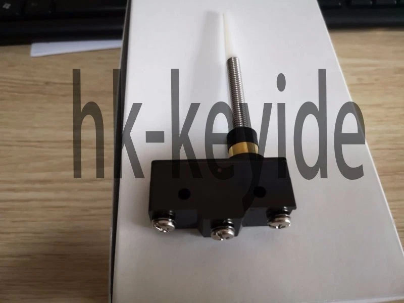 Z-15GNJ55-B Z15GNJ55B Omron Micro Switch free shipping *TT