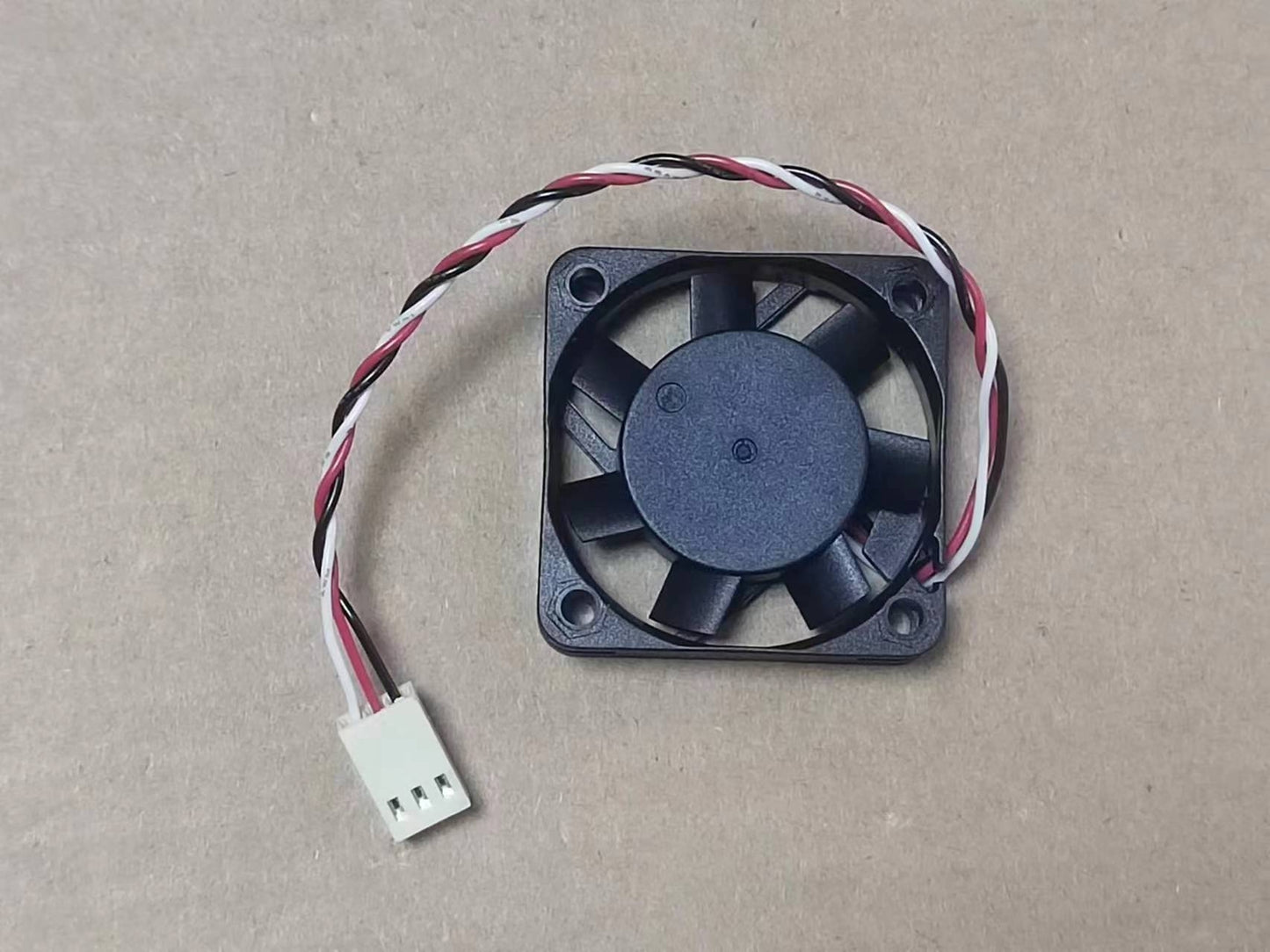 new MAGIC MGT4024XB-R10 24V  4010 4CM 3-wire cooling silent fan