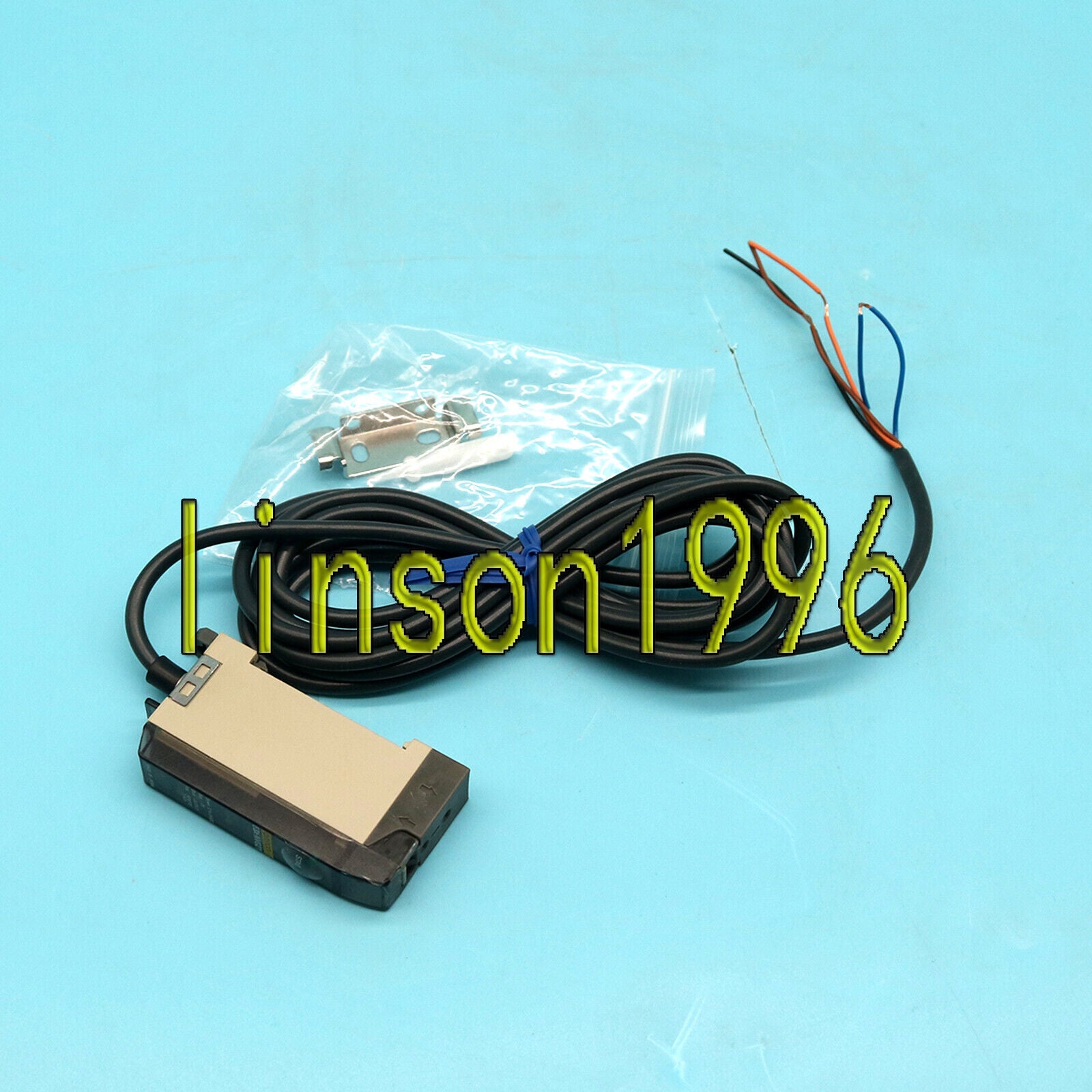 Omron E3X-NVG21 Photoelectric Sensor - OMRON