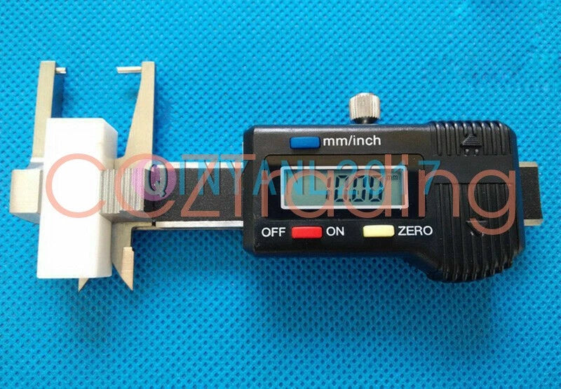1PCS 0-25mm Mini Pocket Digital Caliper Jewelry Diamond Gem Thickness Gauge