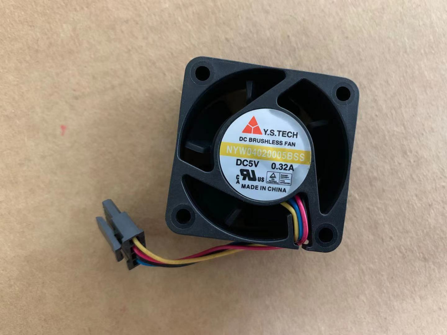 new 1pcs Y.S.TECH NYW04020005BSS 4020 4CM 5V 0.32A 4-wire PWM cooling fan