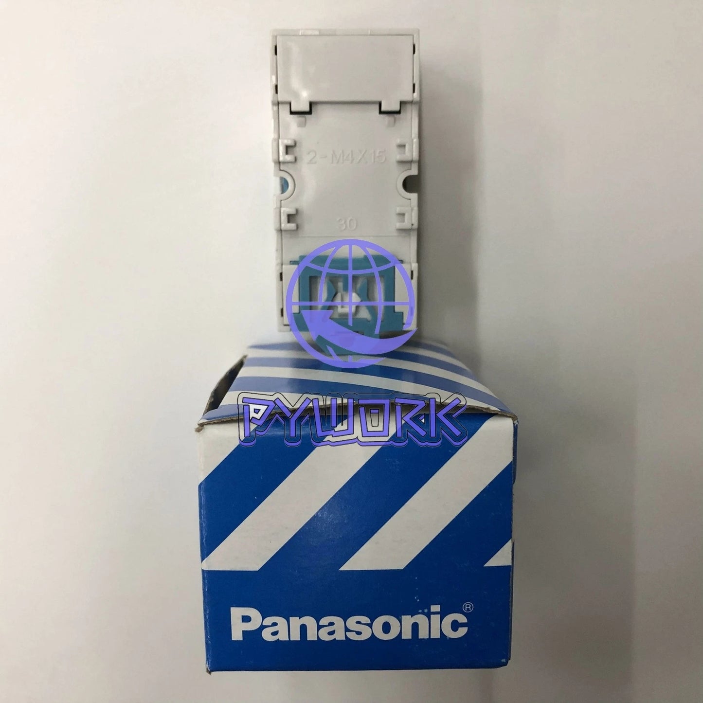 1Pcs RT3S-24V AY33002 RT3S24V relay~