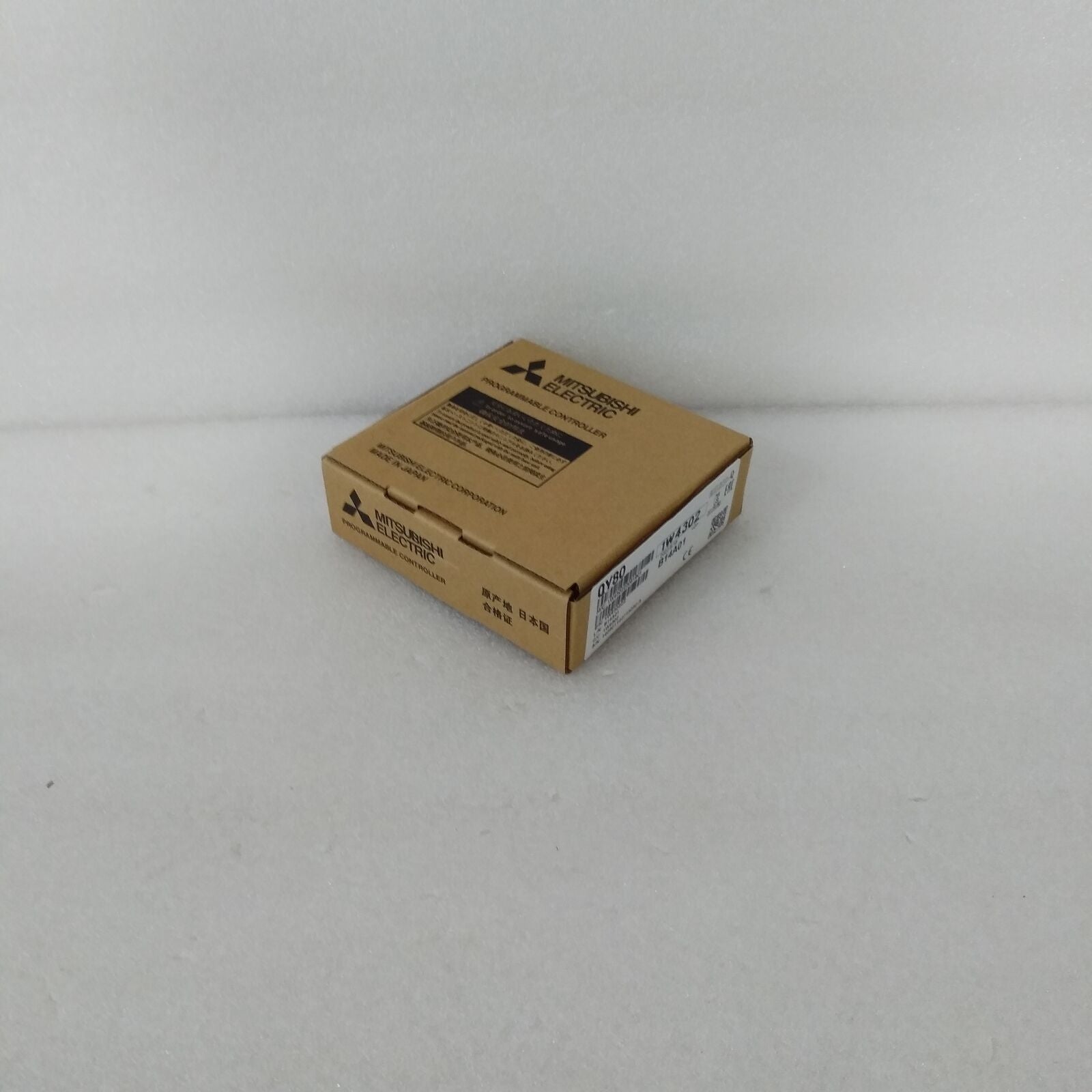 MITSUBISHI PLC QY80 - Temperature Controller with 24-hour Response Time - MITSUBISHI
