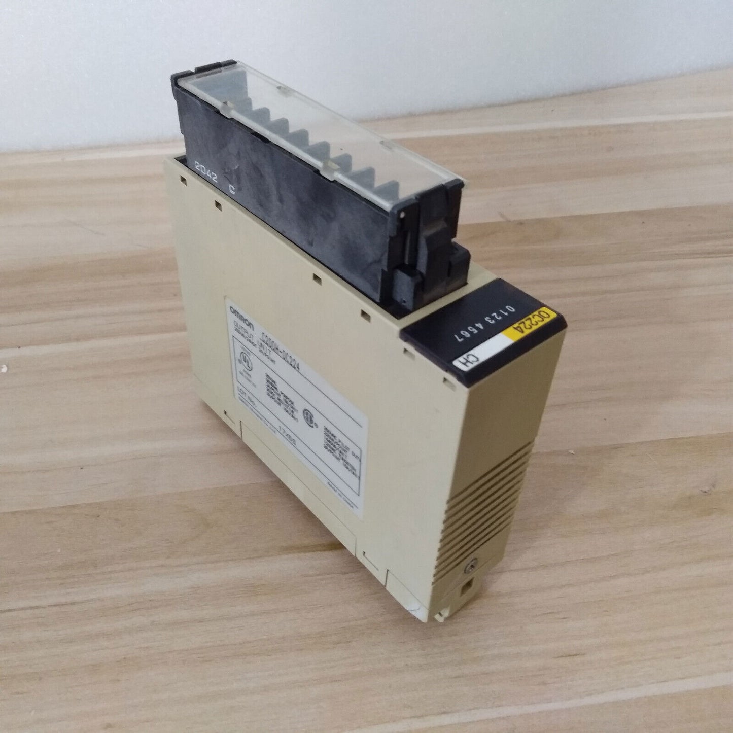 OMRON PLC C200H-OC224 Refurbished used within 24 hours - OMRON