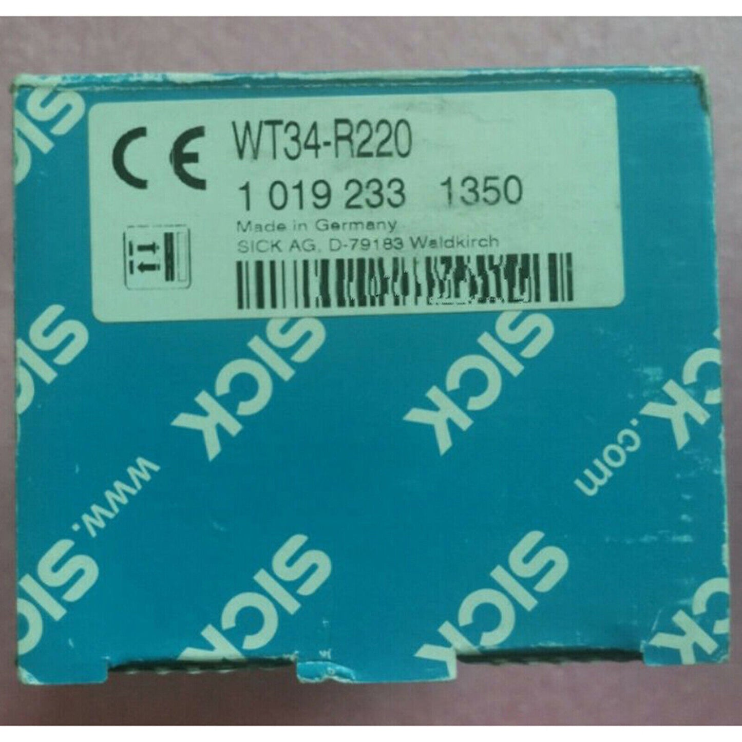 new SICK Photoelectric Switch WT34-R220 - SICK