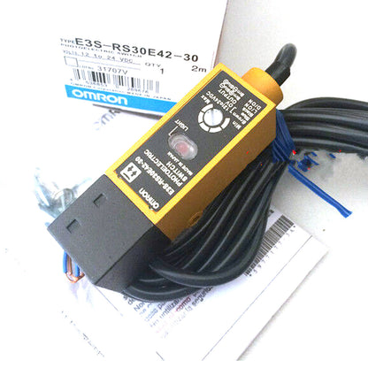OMRON E3S-RS30E42 Photoelectric Sensor - OMRON