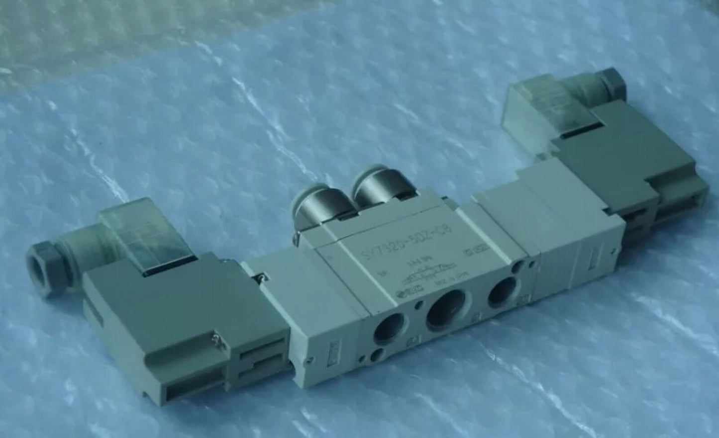 1PC SMC SY7320-5DZ-C8 solenoid valve free shipping