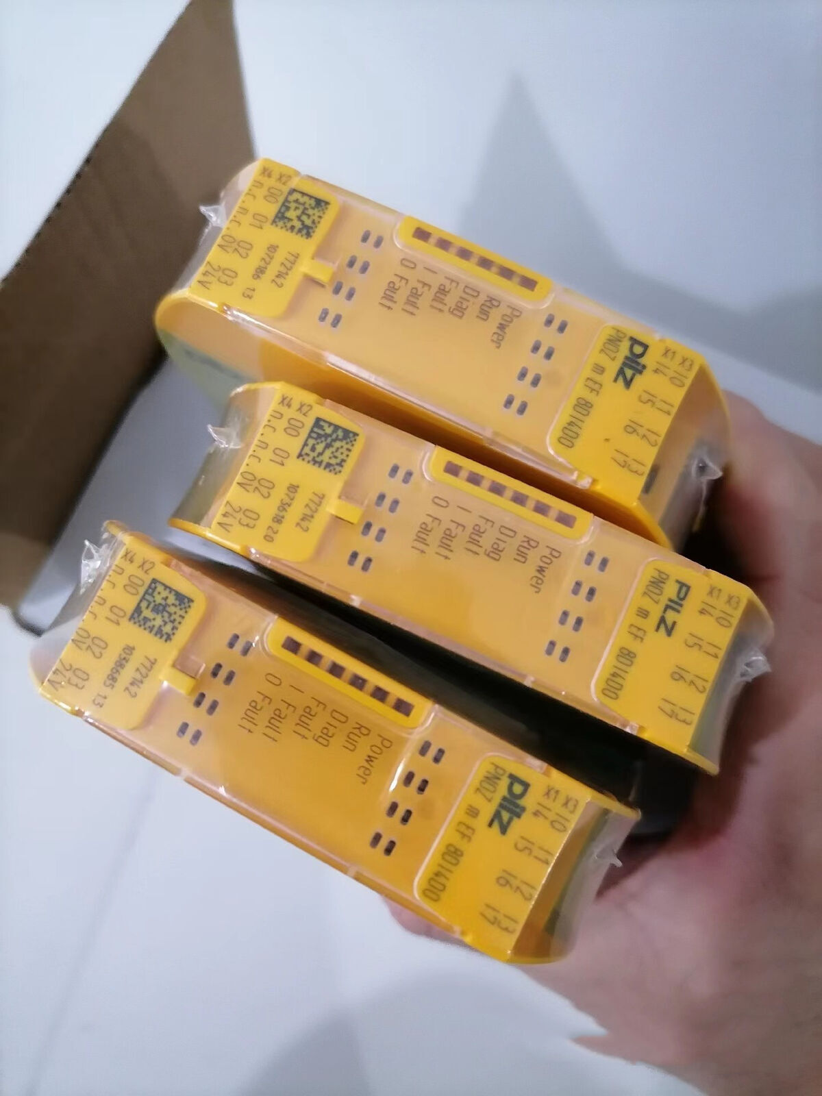 Pilz safety relay PNOZ m EF 8DI4DO 772142 772142 New in Box - PILZ