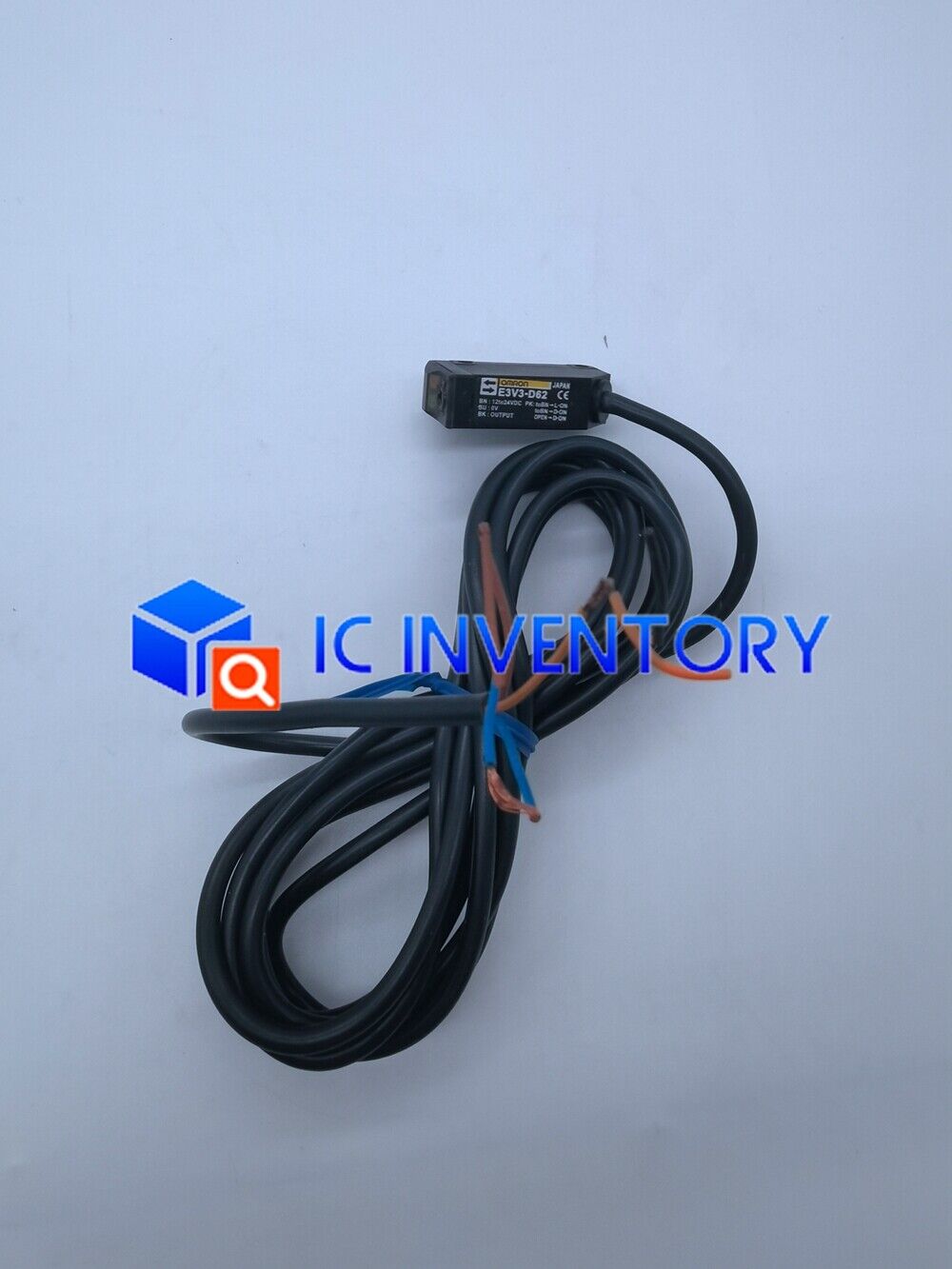 new 1PCS Omron E3V3-D62 Photoelectric Switch 12-24VDC - OMRON