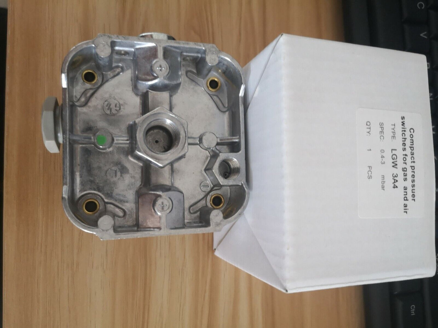 1-PC Pressure Switch DUNGS LGW3A4 - DUNGS