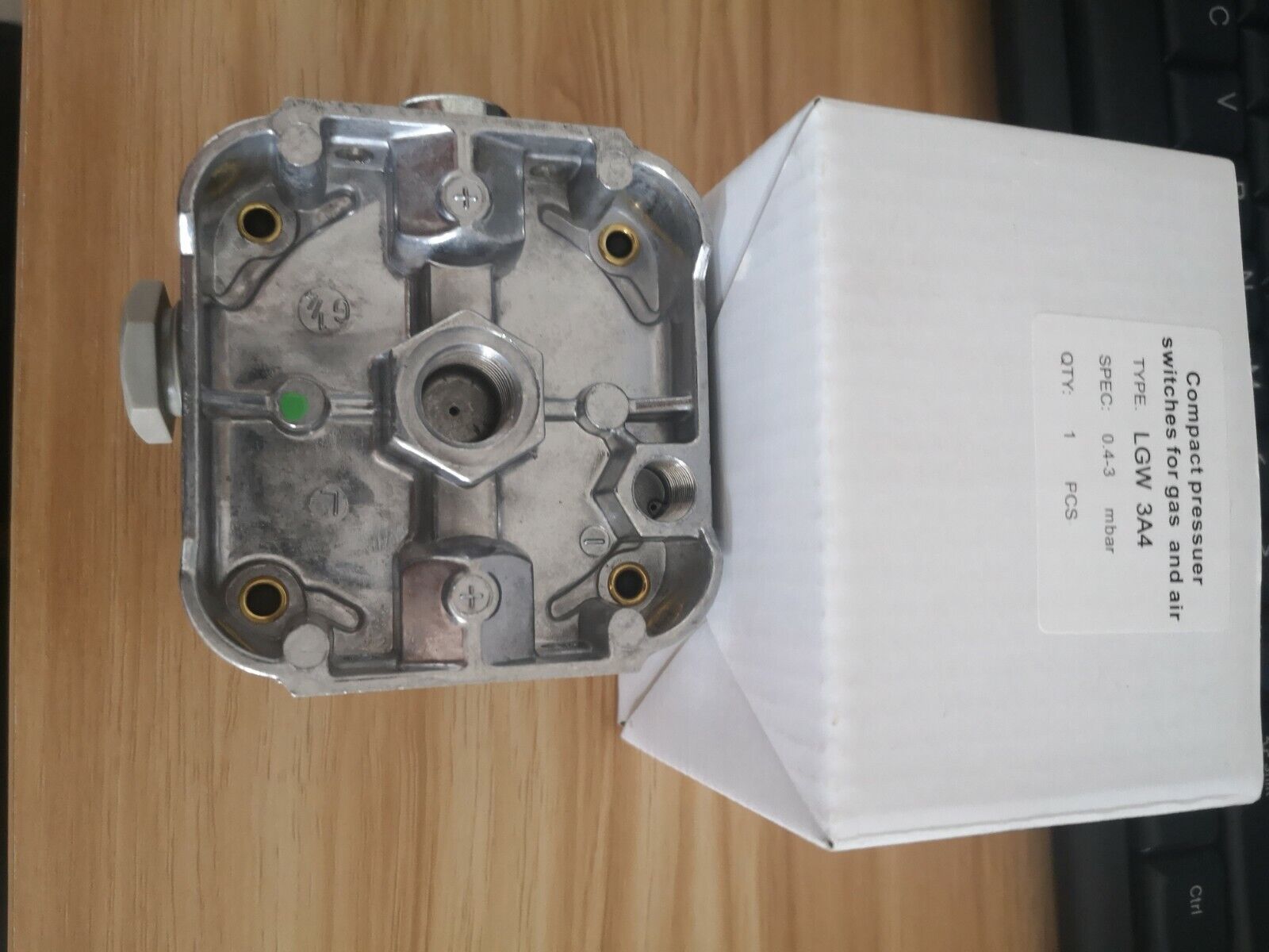 1-PC Pressure Switch DUNGS LGW3A4 - DUNGS